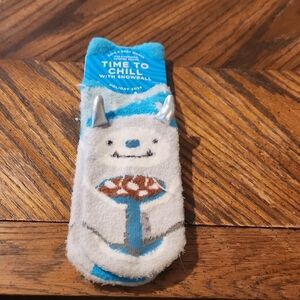 0Bath And Body shea infused socks